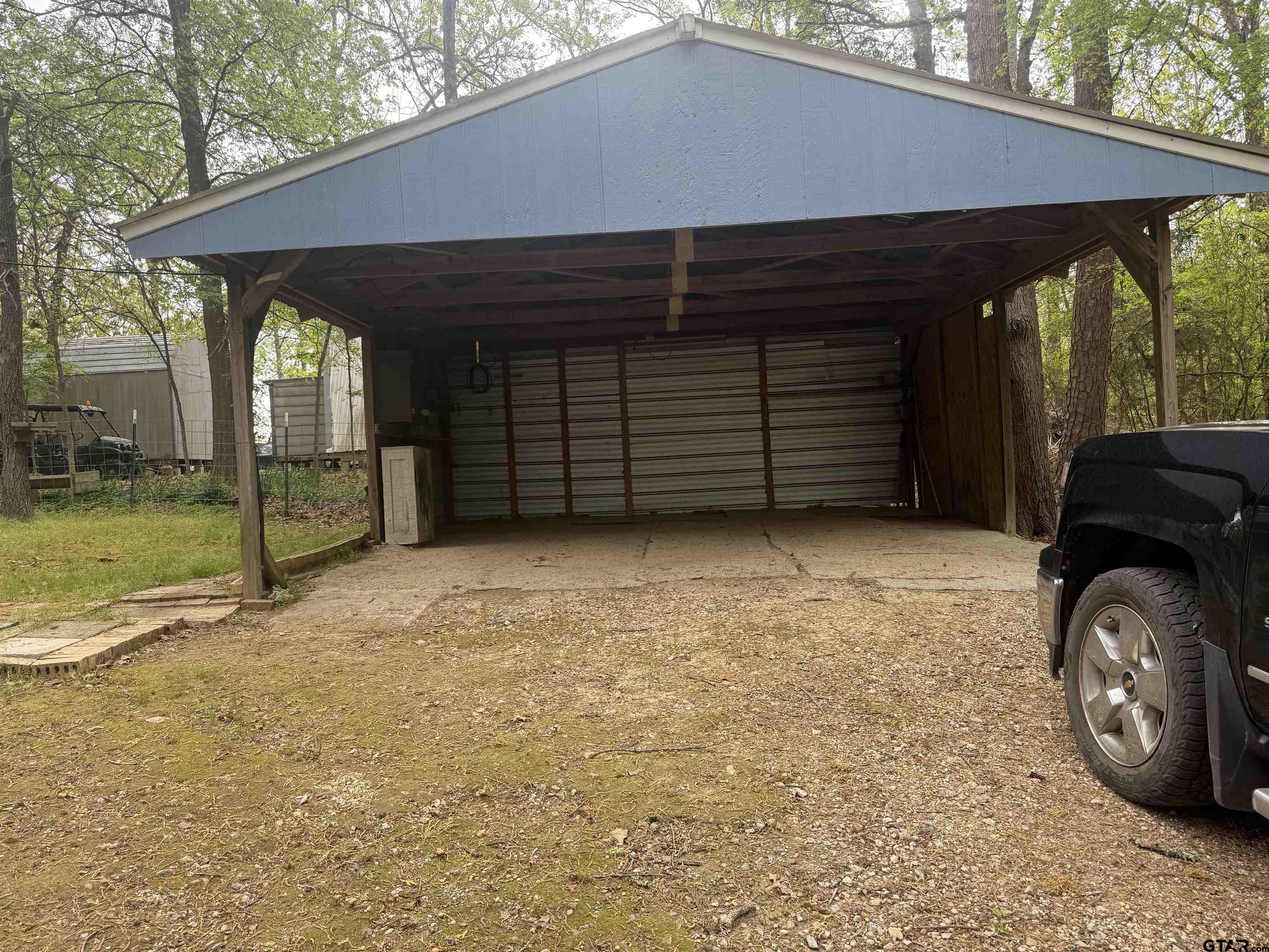 313 Private Road 8693