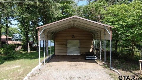 A home in LaRue