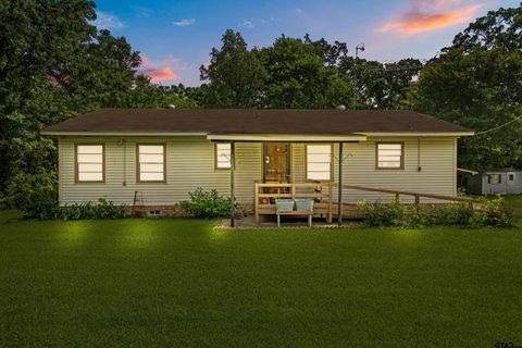 1474 County Road 3314 Omaha TX 75571