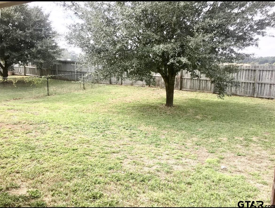 Tyler, Texas 75703, United States, 6 Bedrooms Bedrooms, ,4 BathroomsBathrooms,Residential,Pending,57529