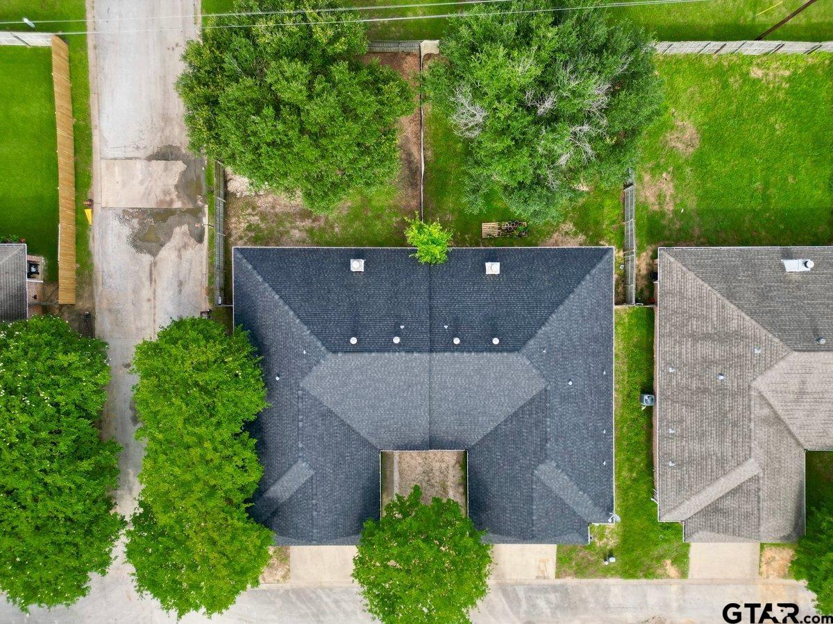 Tyler, Texas 75703, United States, 6 Bedrooms Bedrooms, ,4 BathroomsBathrooms,Residential,Pending,57529