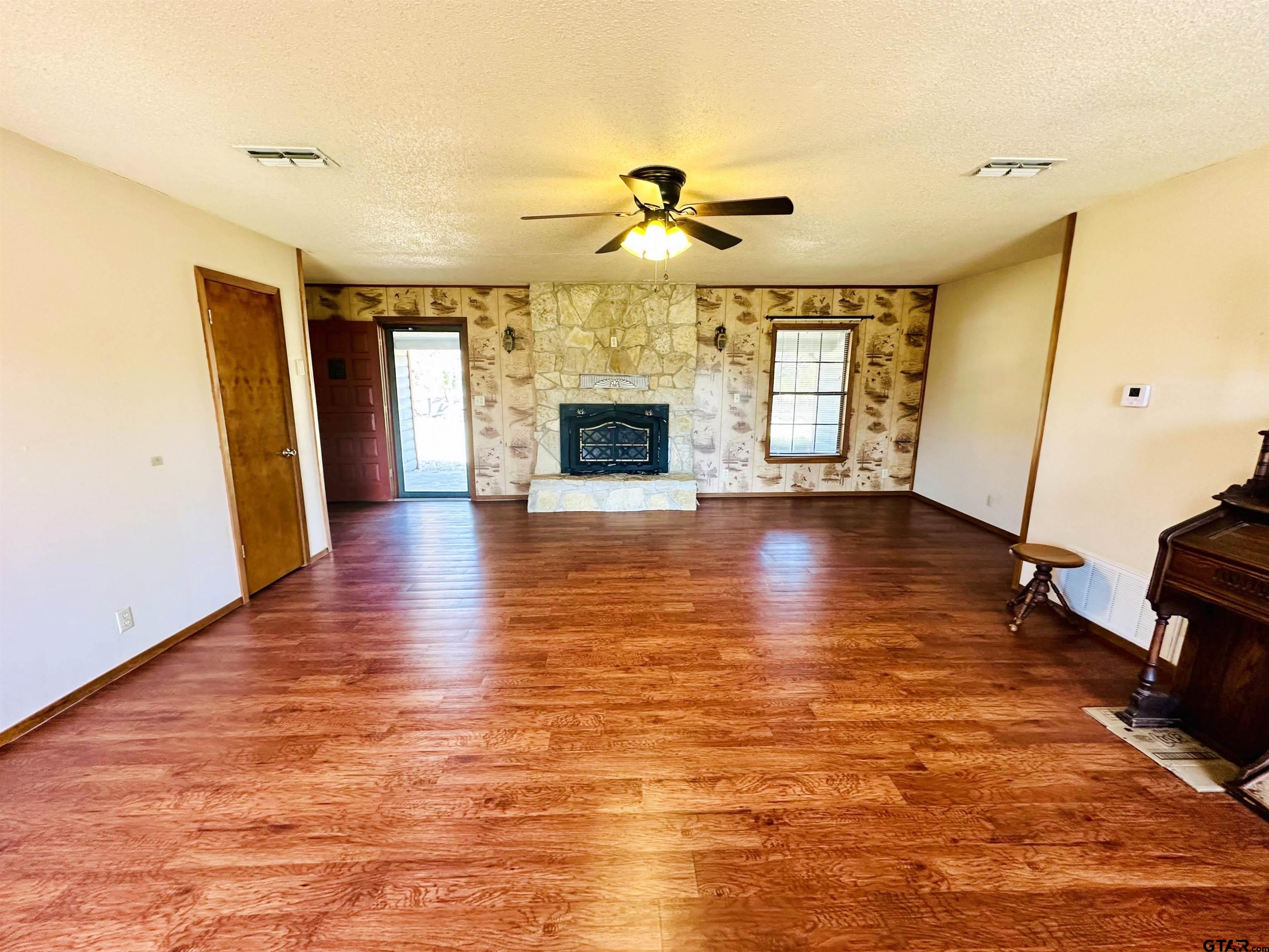 318 SE County Road 4265