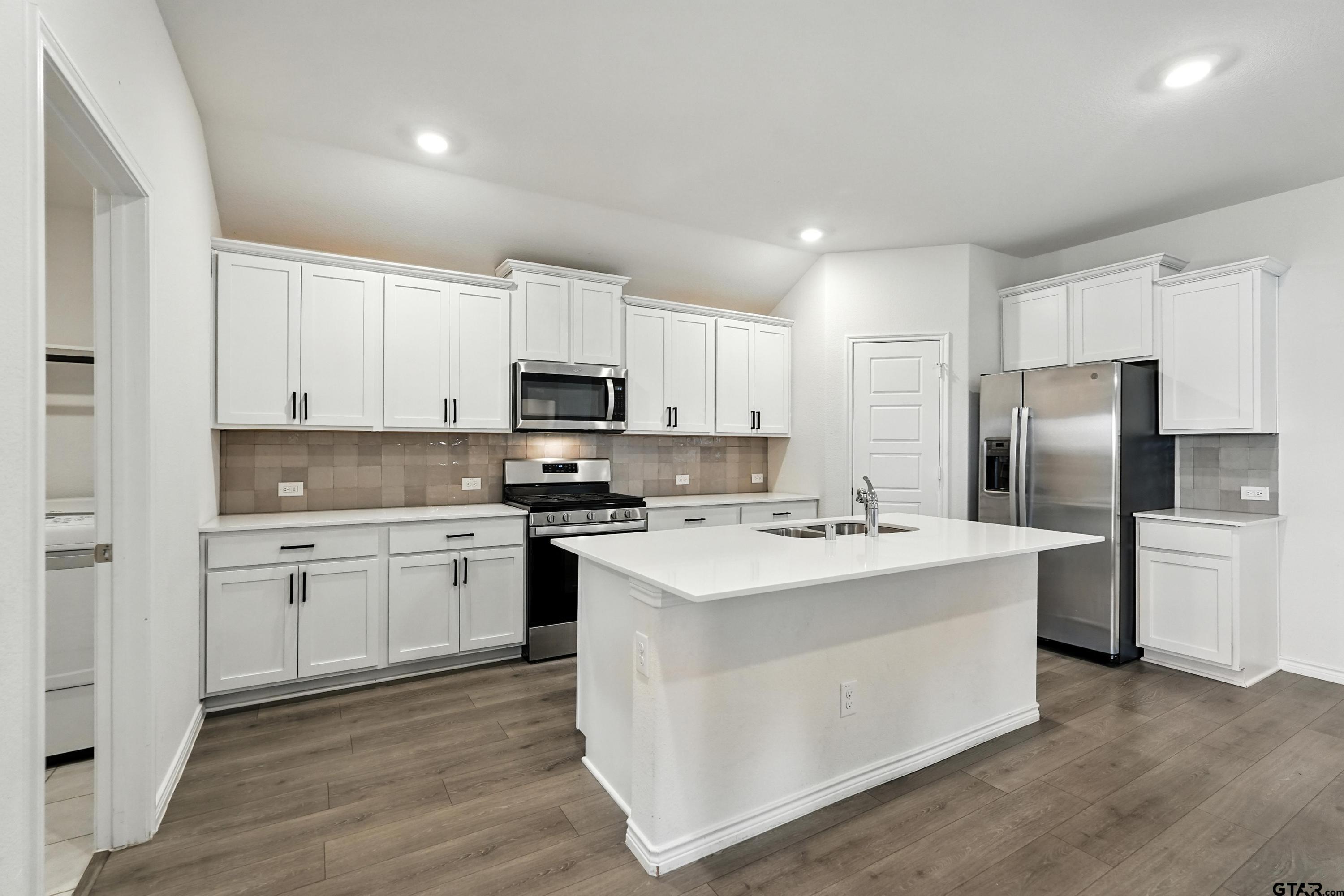 211 Exploration Way