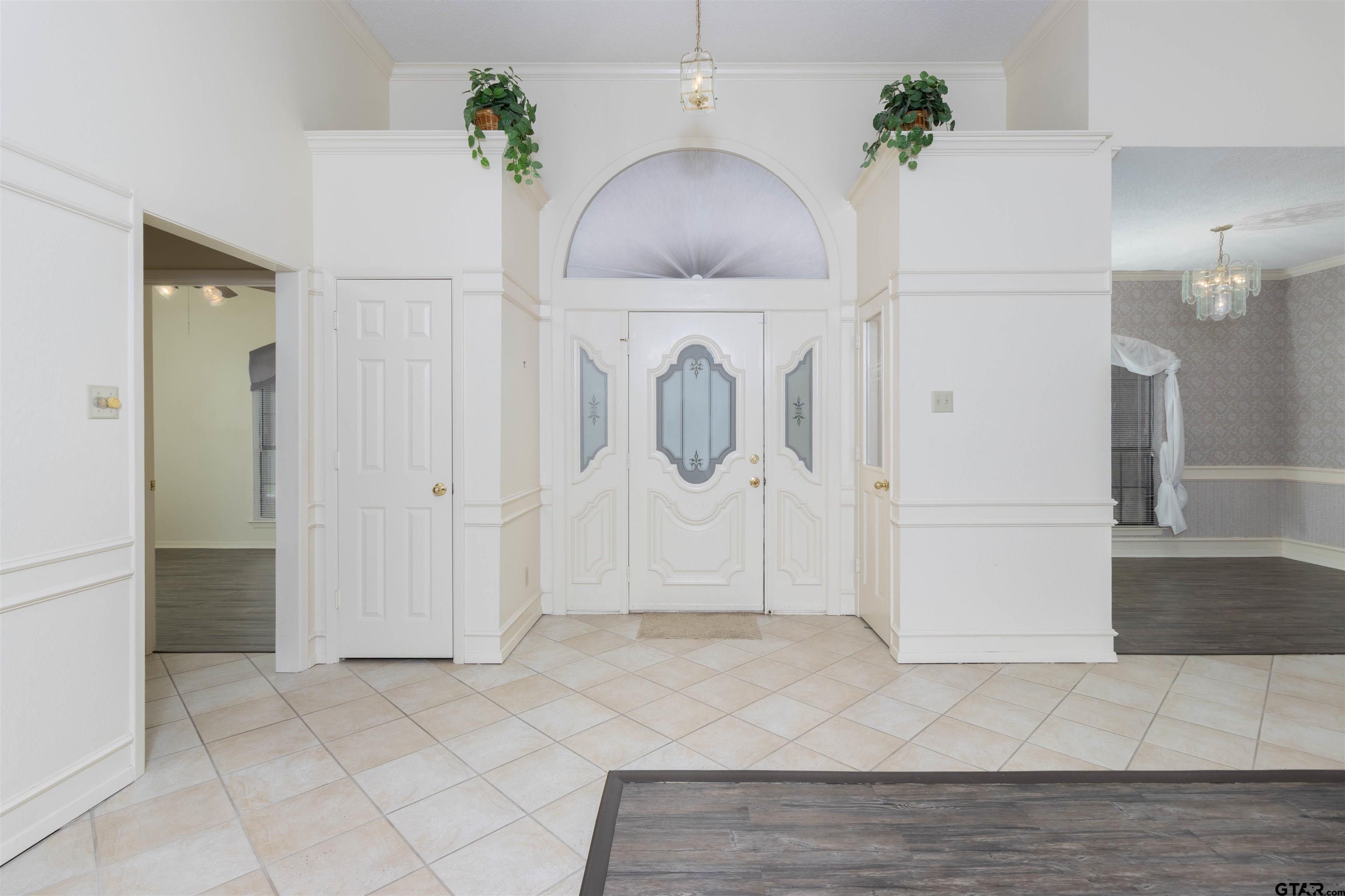 11922 White Deer Trl