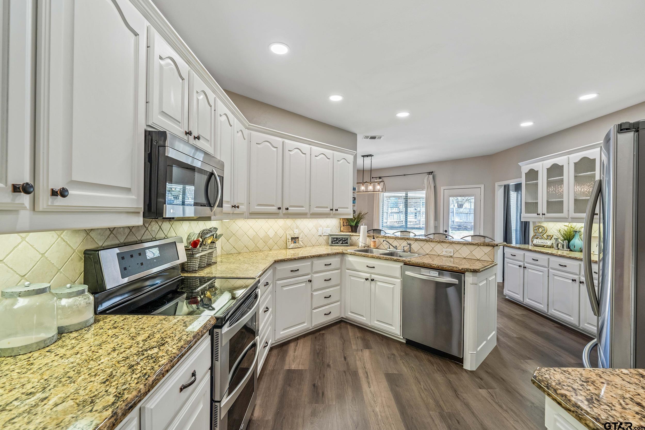 602 Windover Ln
