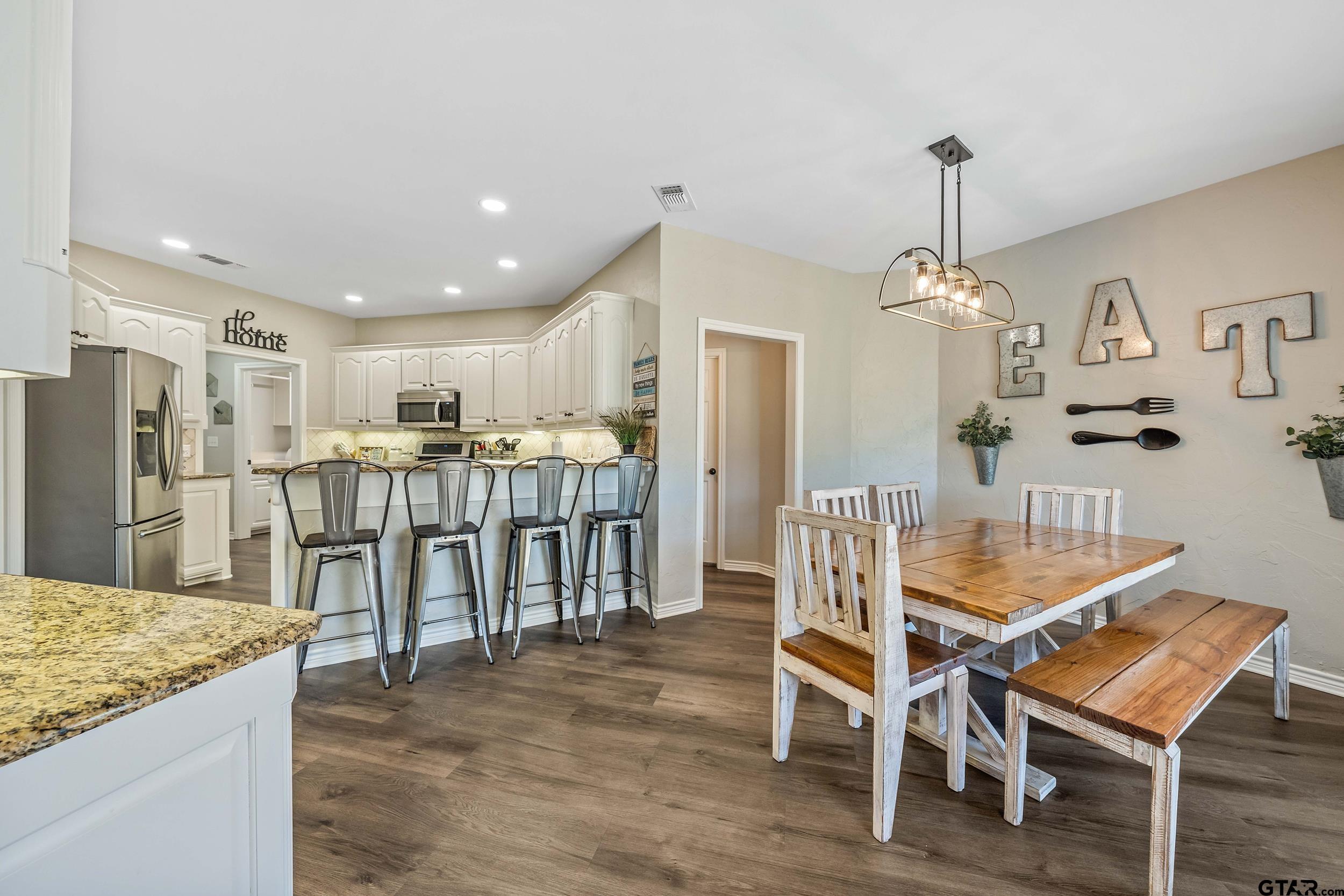 602 Windover Ln