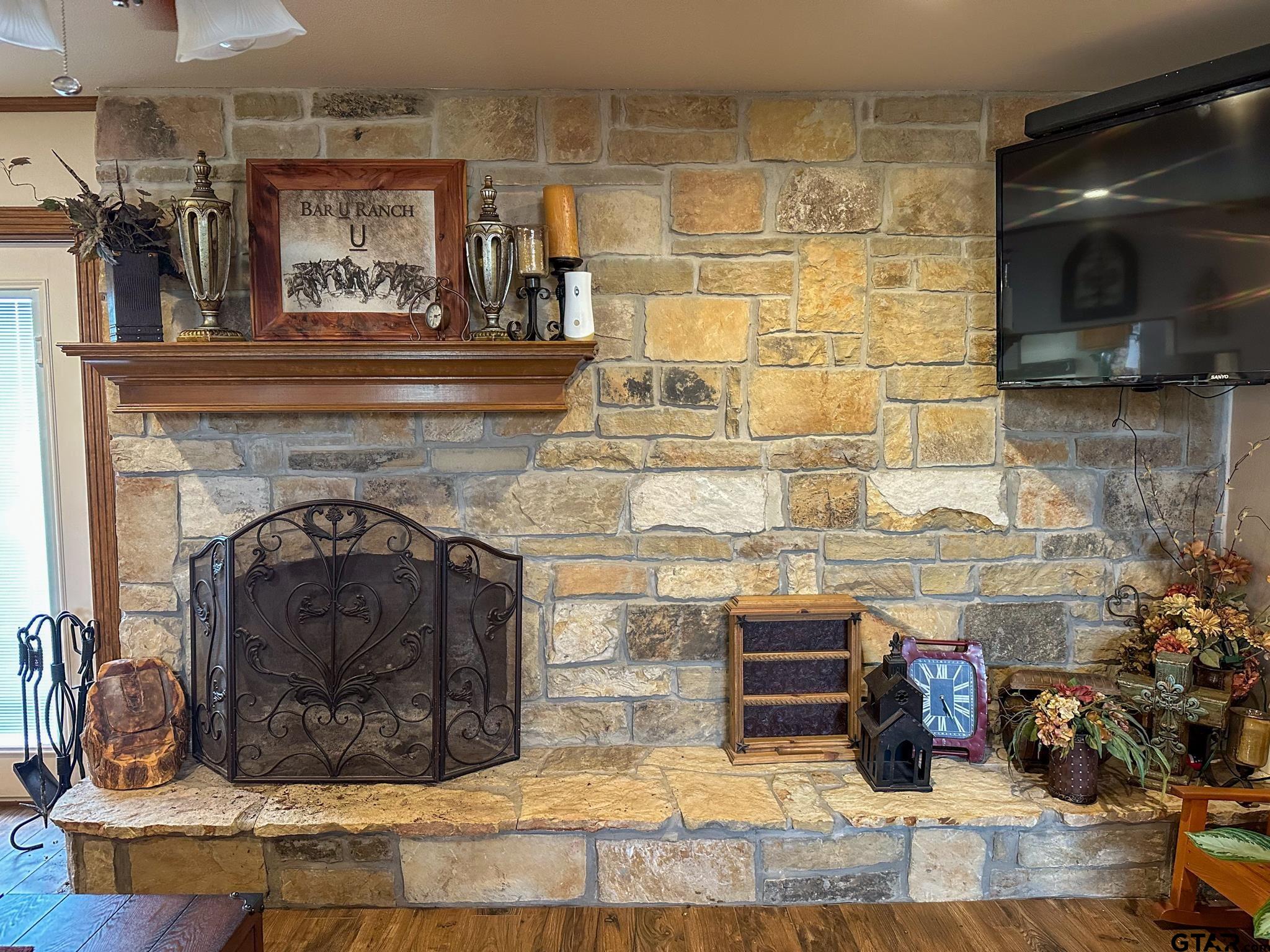 4220 FM 235