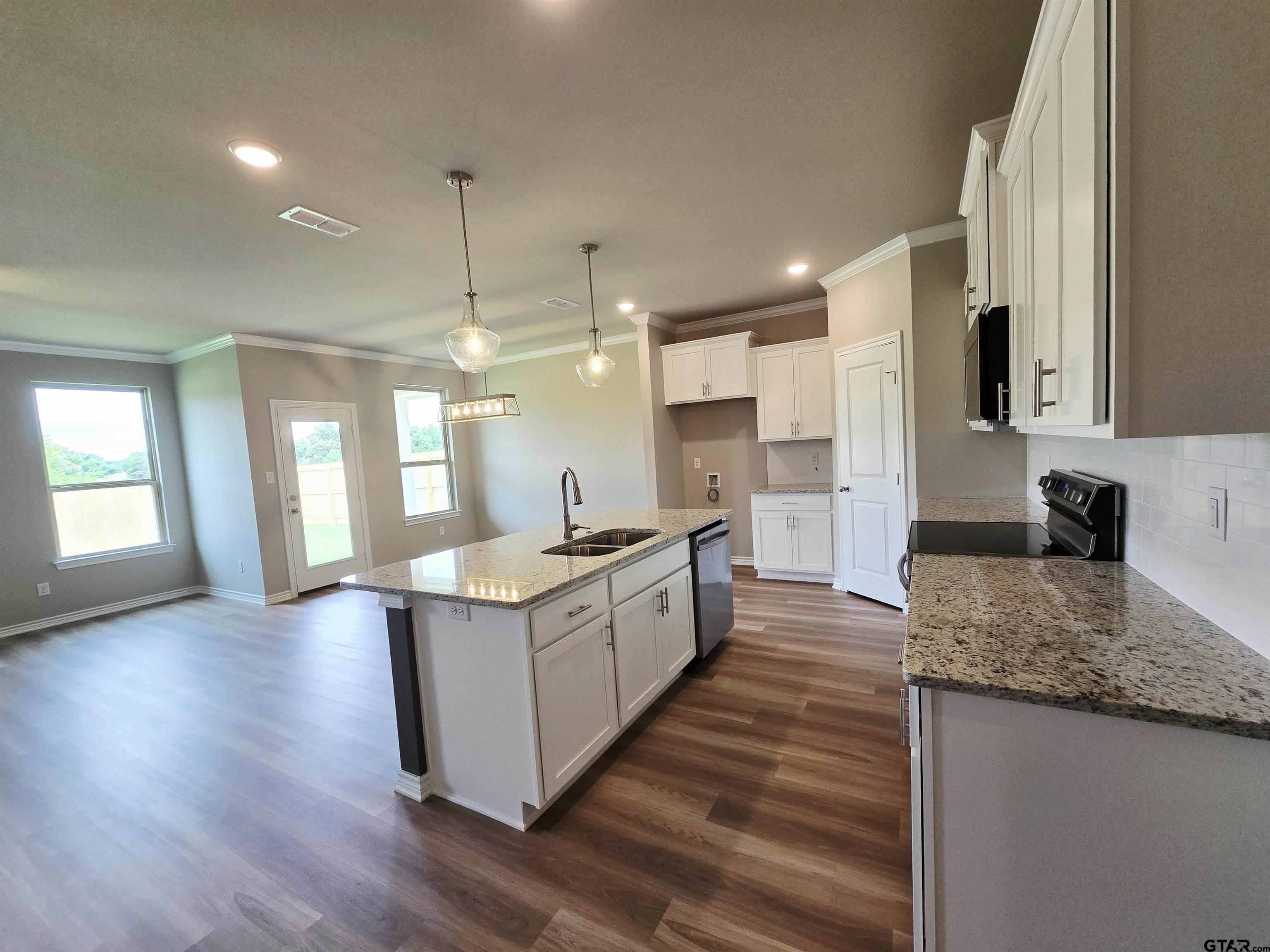 306 Driftwood Way