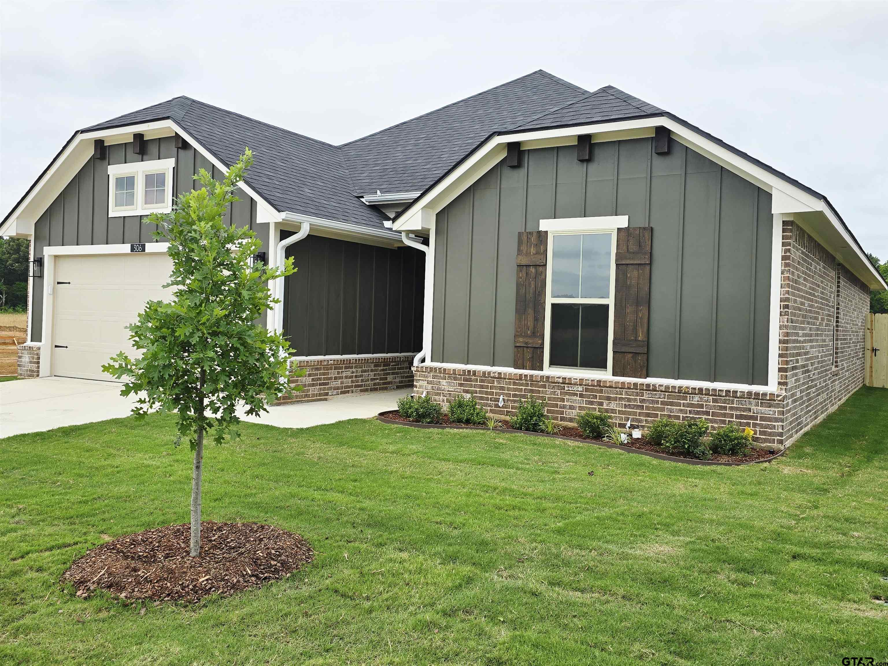 306 Driftwood Way
