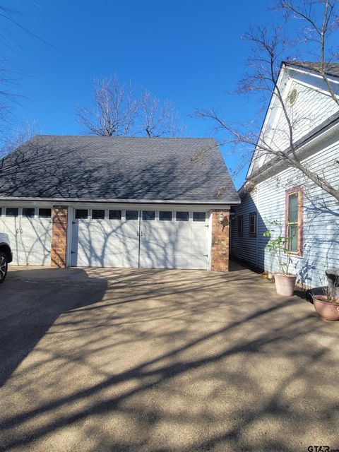 A home in Mineola