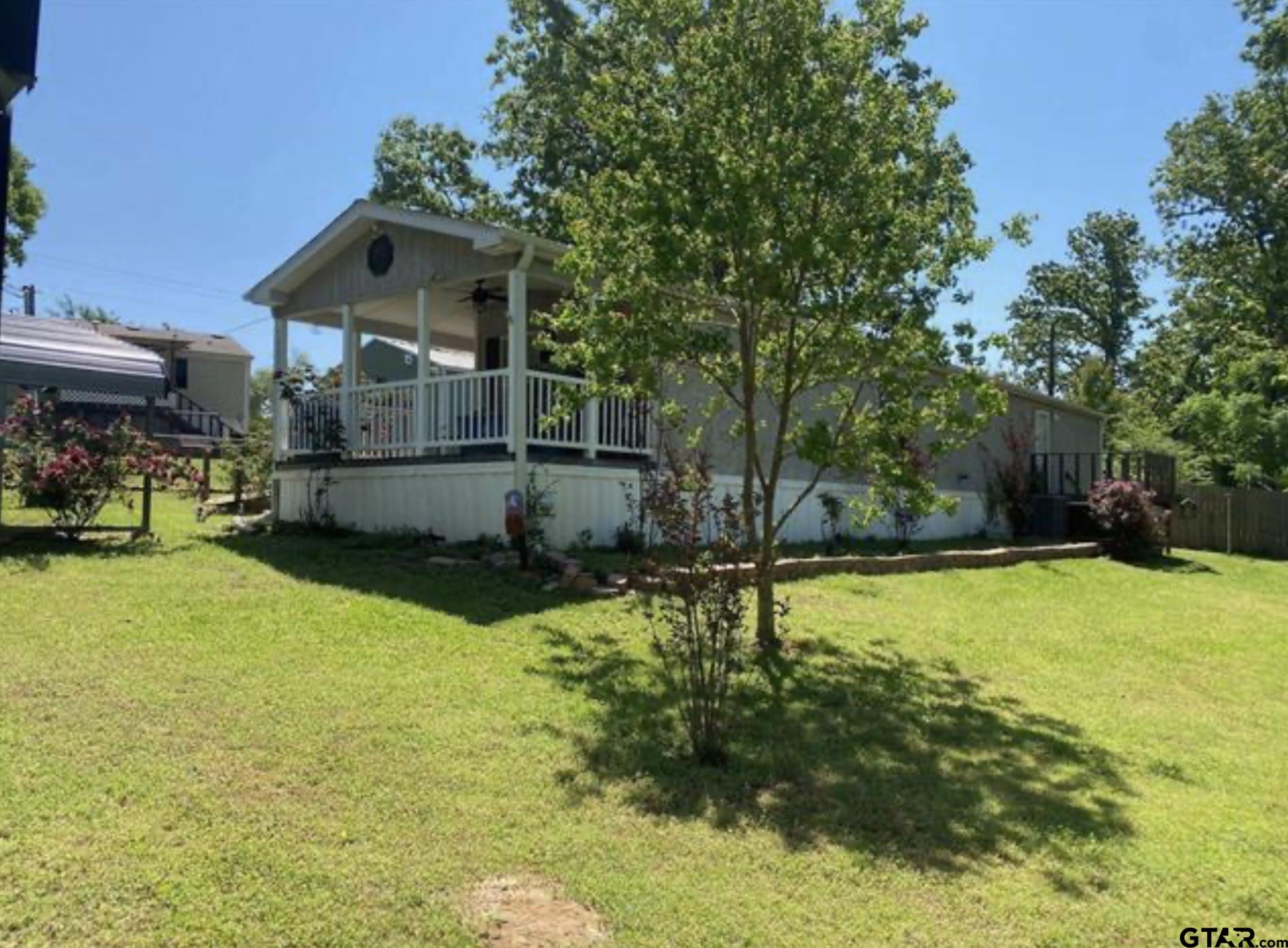 15853 San Augustine Dr