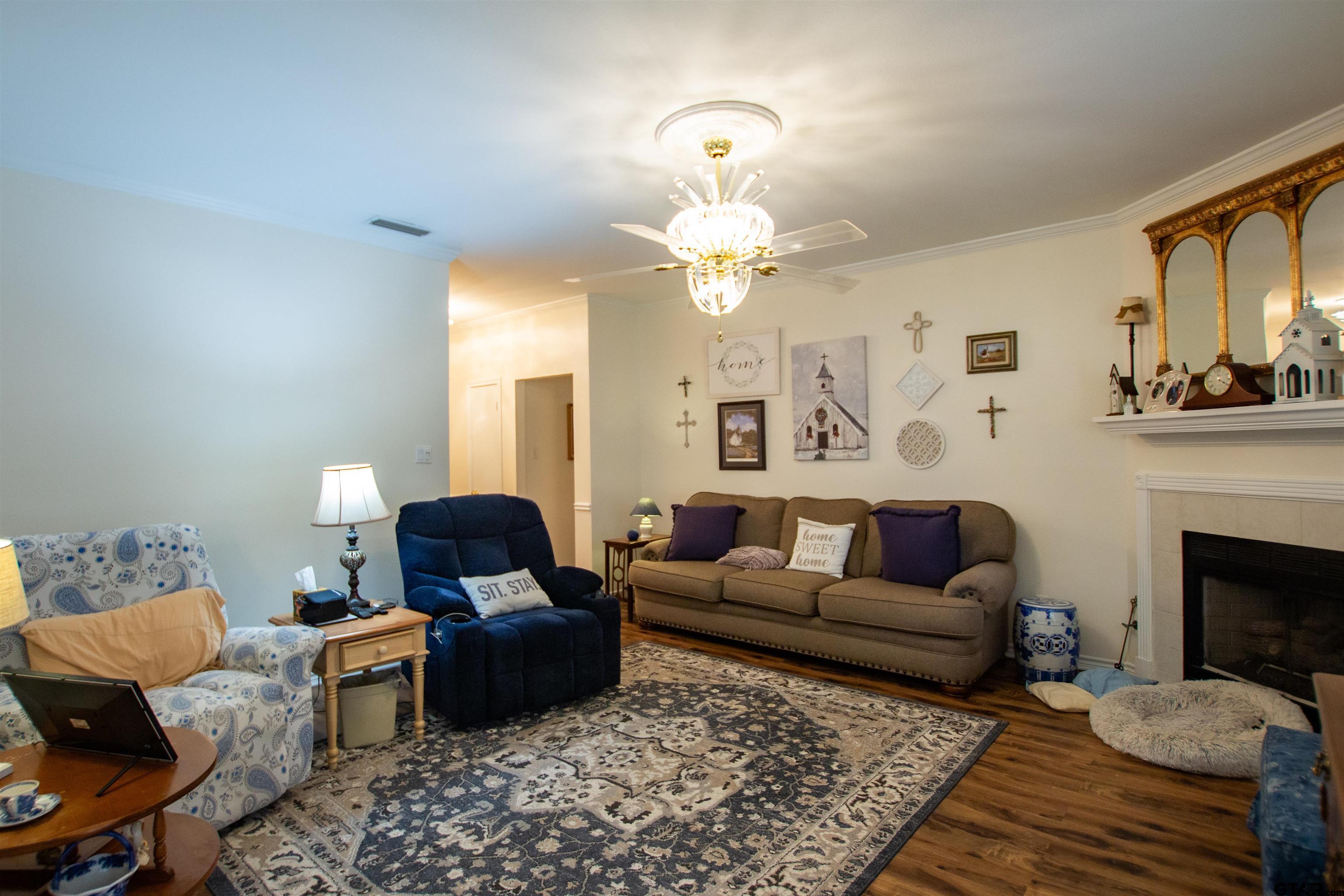 5401 Hollytree Dr #2904