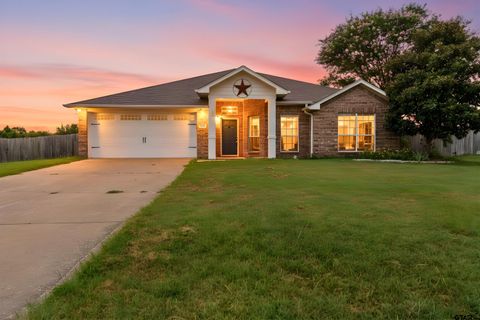 833 Greenwood Circle Lindale TX 75771