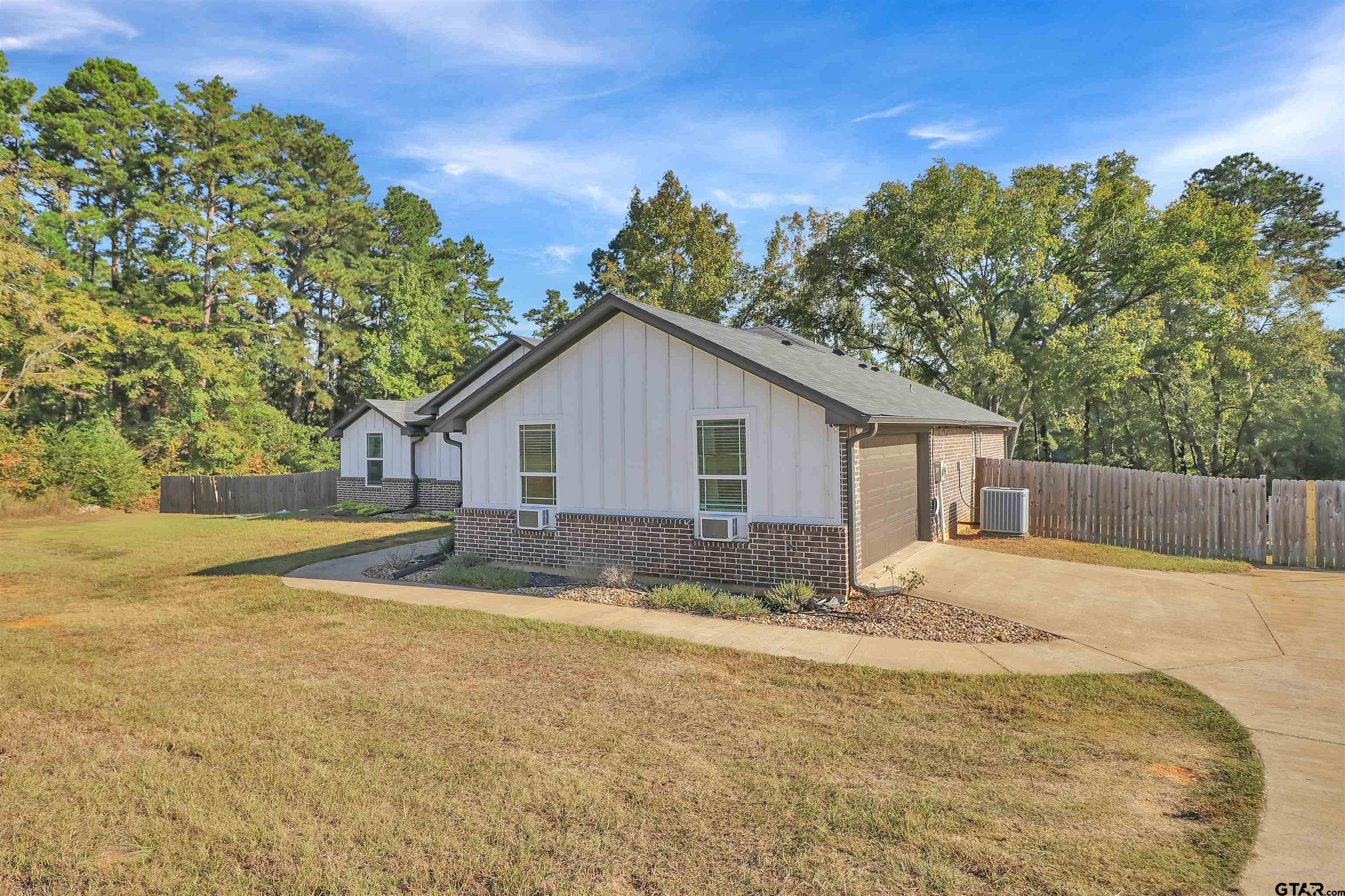20491 Hwy 110 S