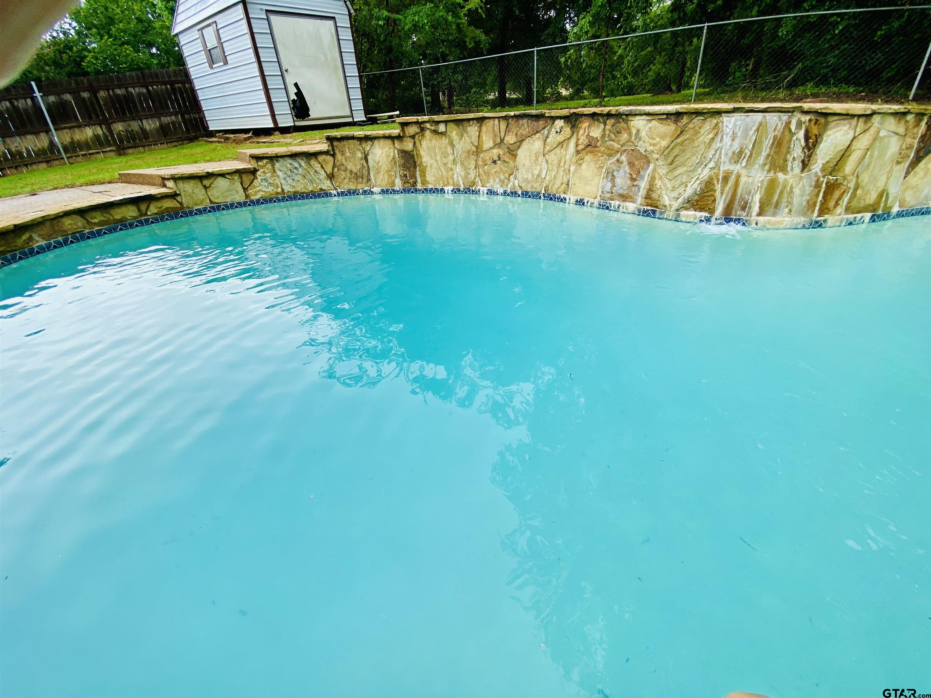 404 W Briar Court