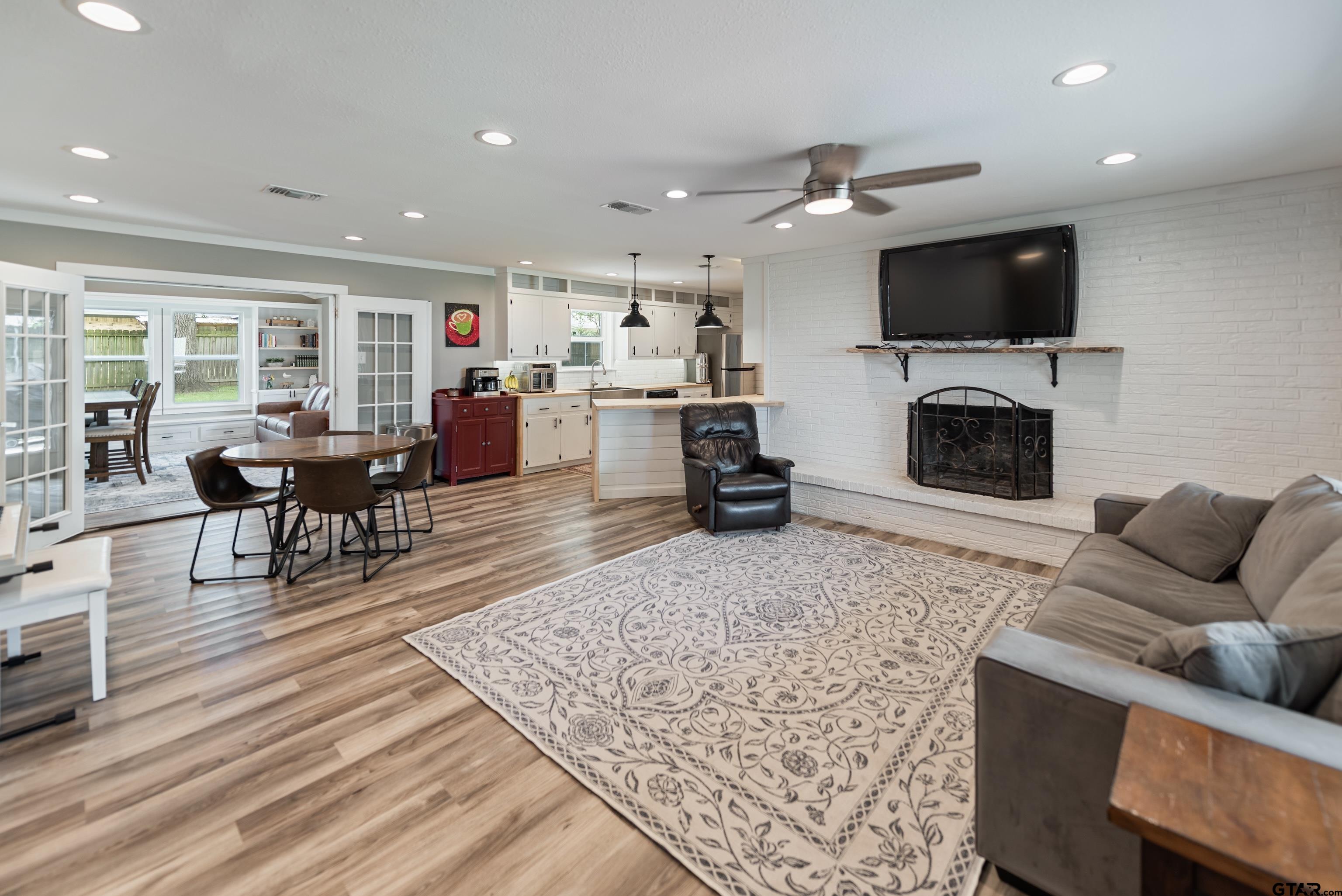 211 Red Bird Lane