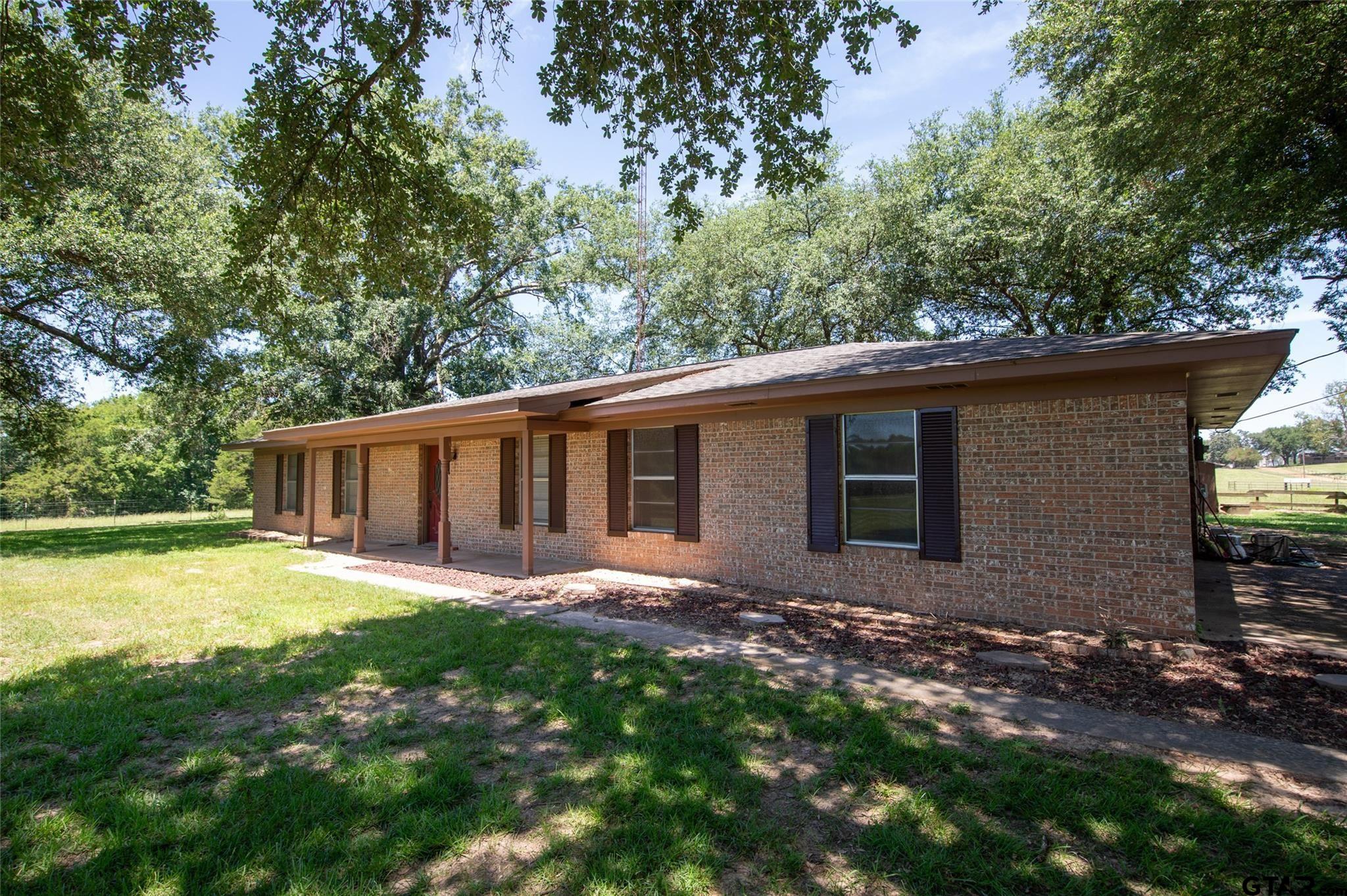 2529 W Highway 11