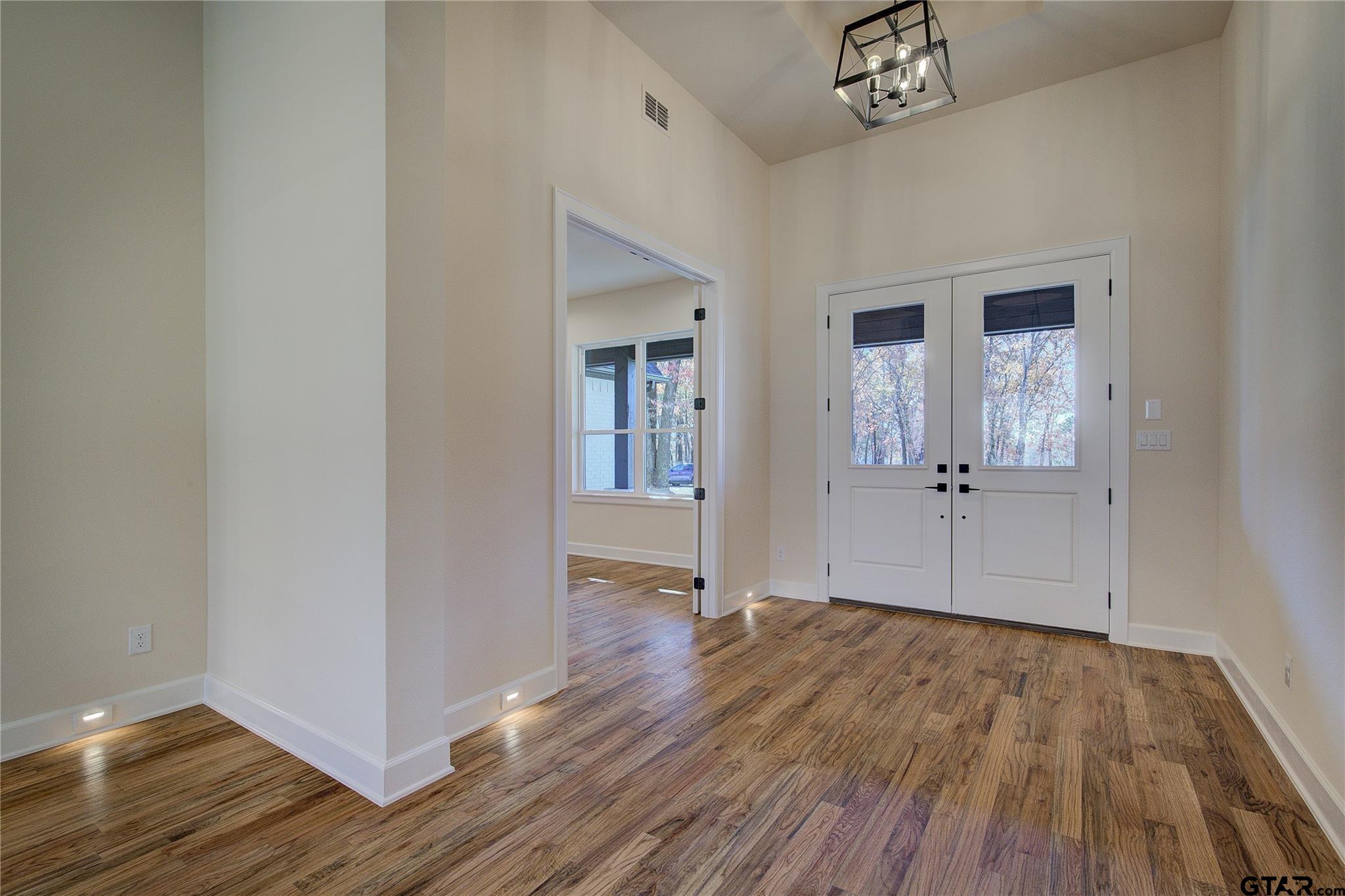 543 Private Road 6305