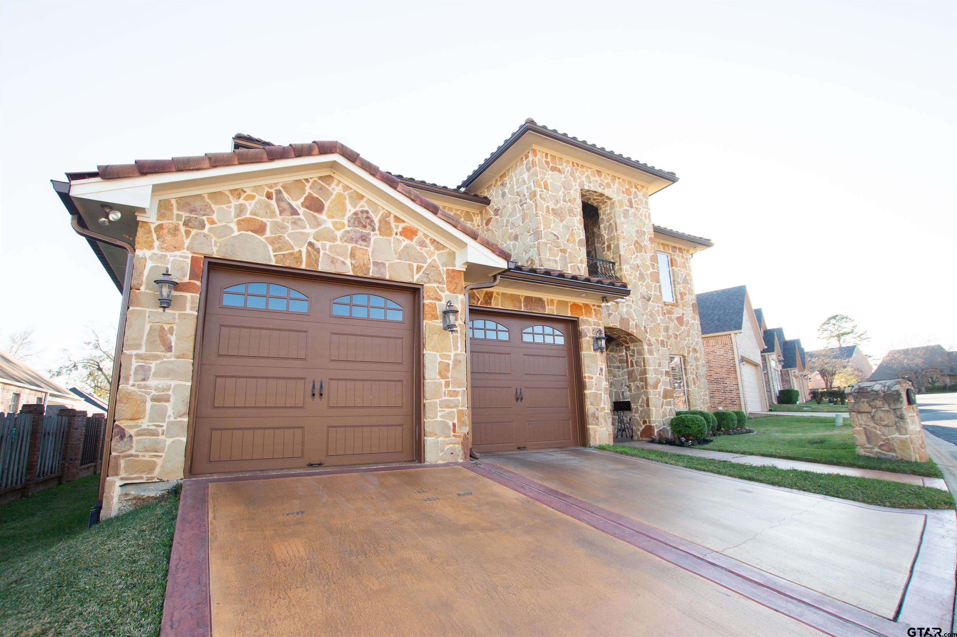 7130 Holly Square Ct