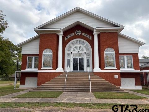 204 N Senter Ave Omaha TX 75571