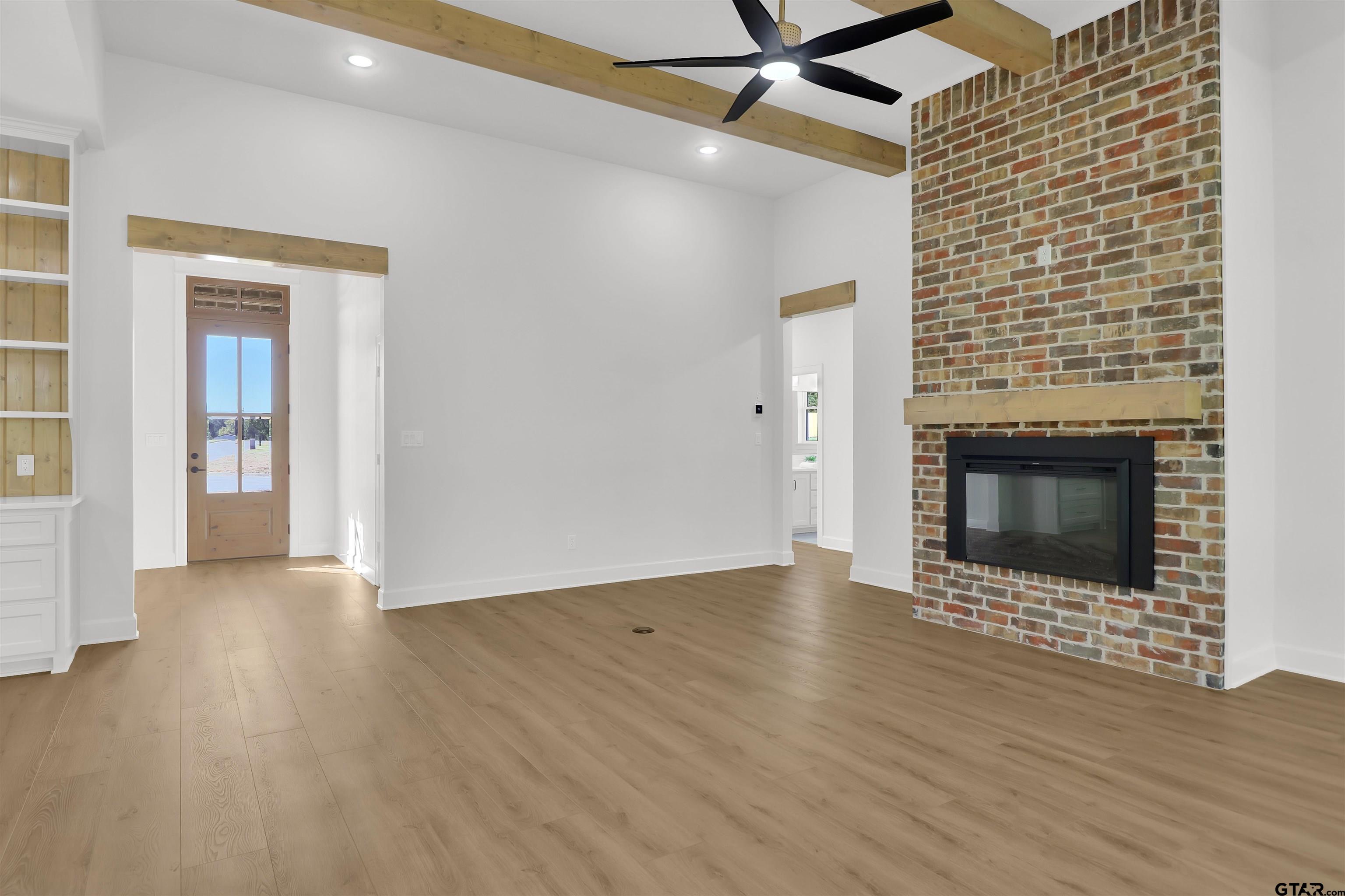 17560 Sugar Bluff Ln