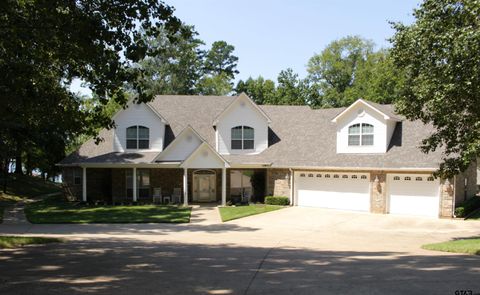 A home in Gladewater