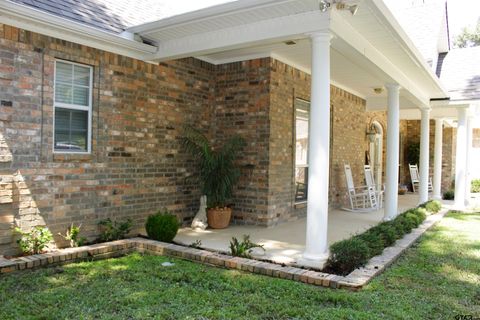 A home in Gladewater