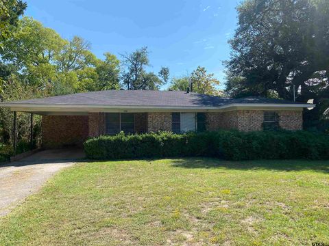 606 S Boyd St Lindale TX 75771