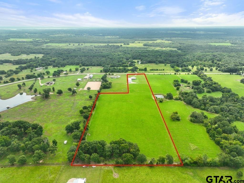 8642 & 8644 S Fm 779