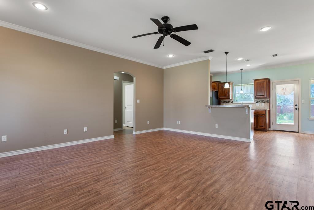 106 Bristol Cir