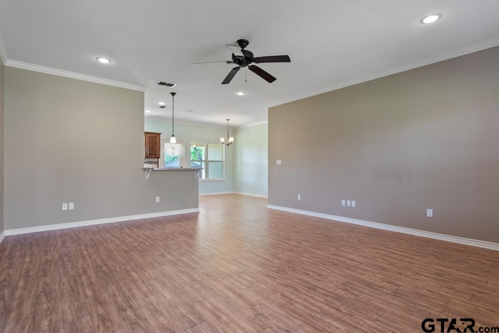 106 Bristol Cir