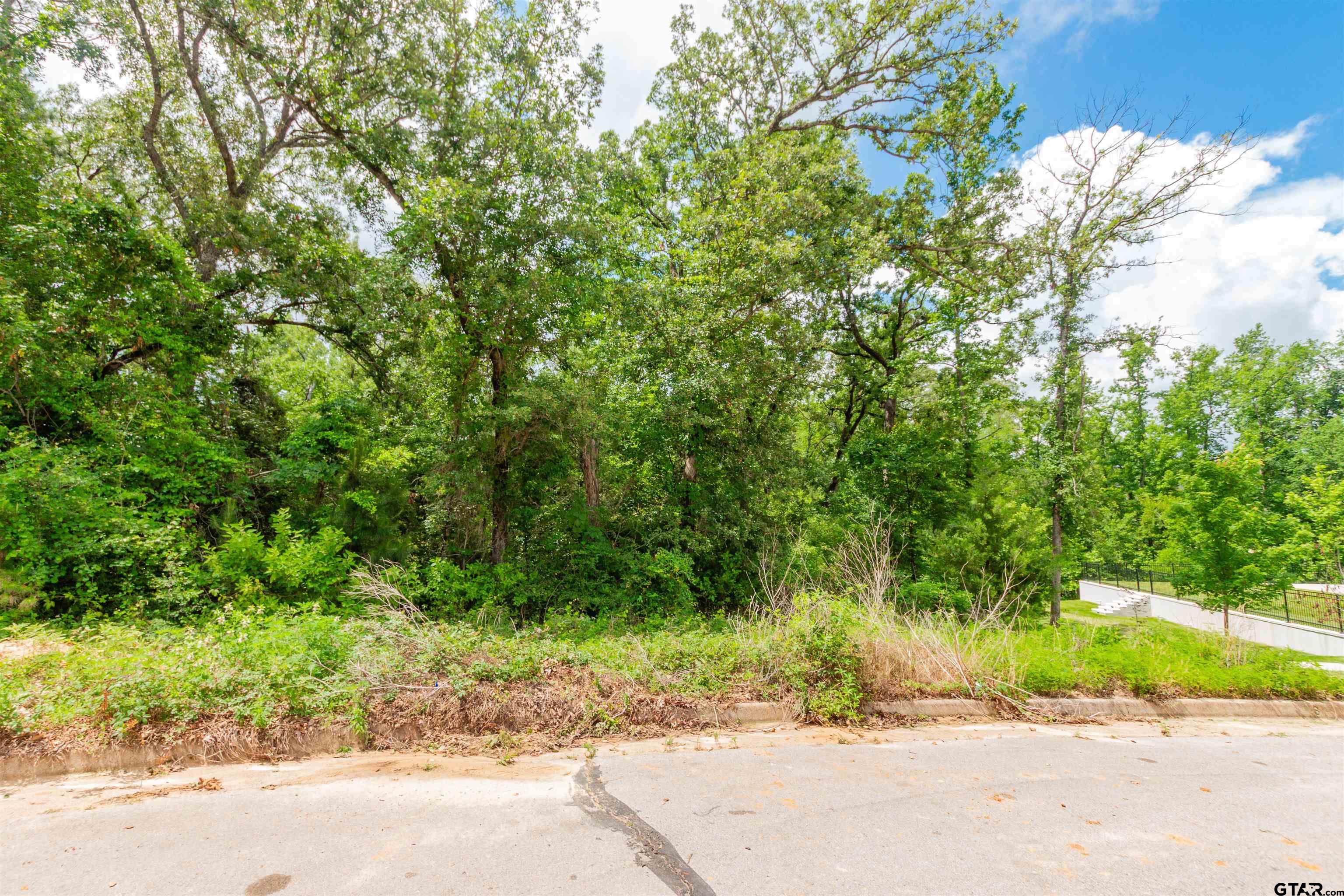 2528 Barrett Ct