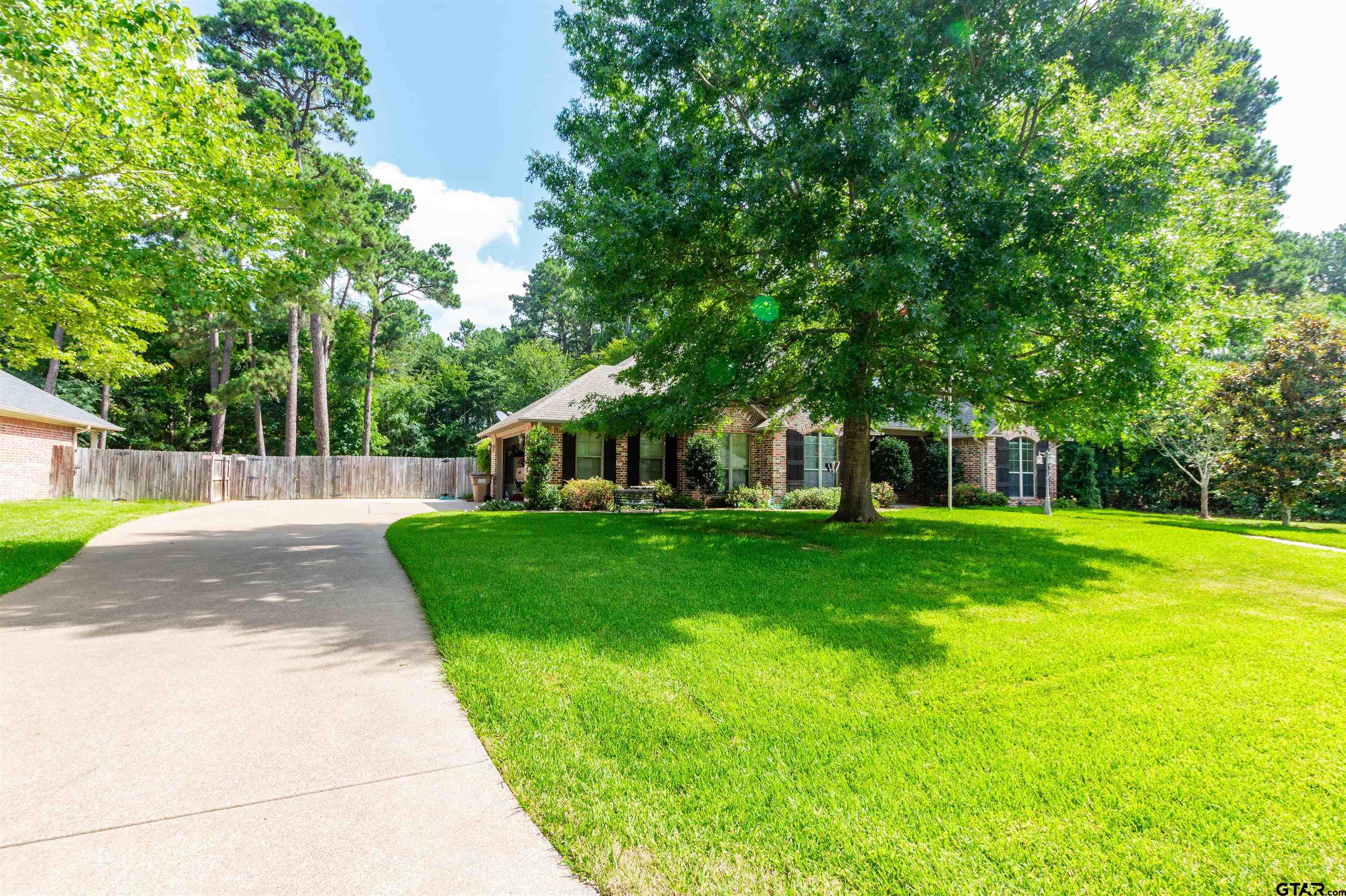 15082 Brookstone Dr