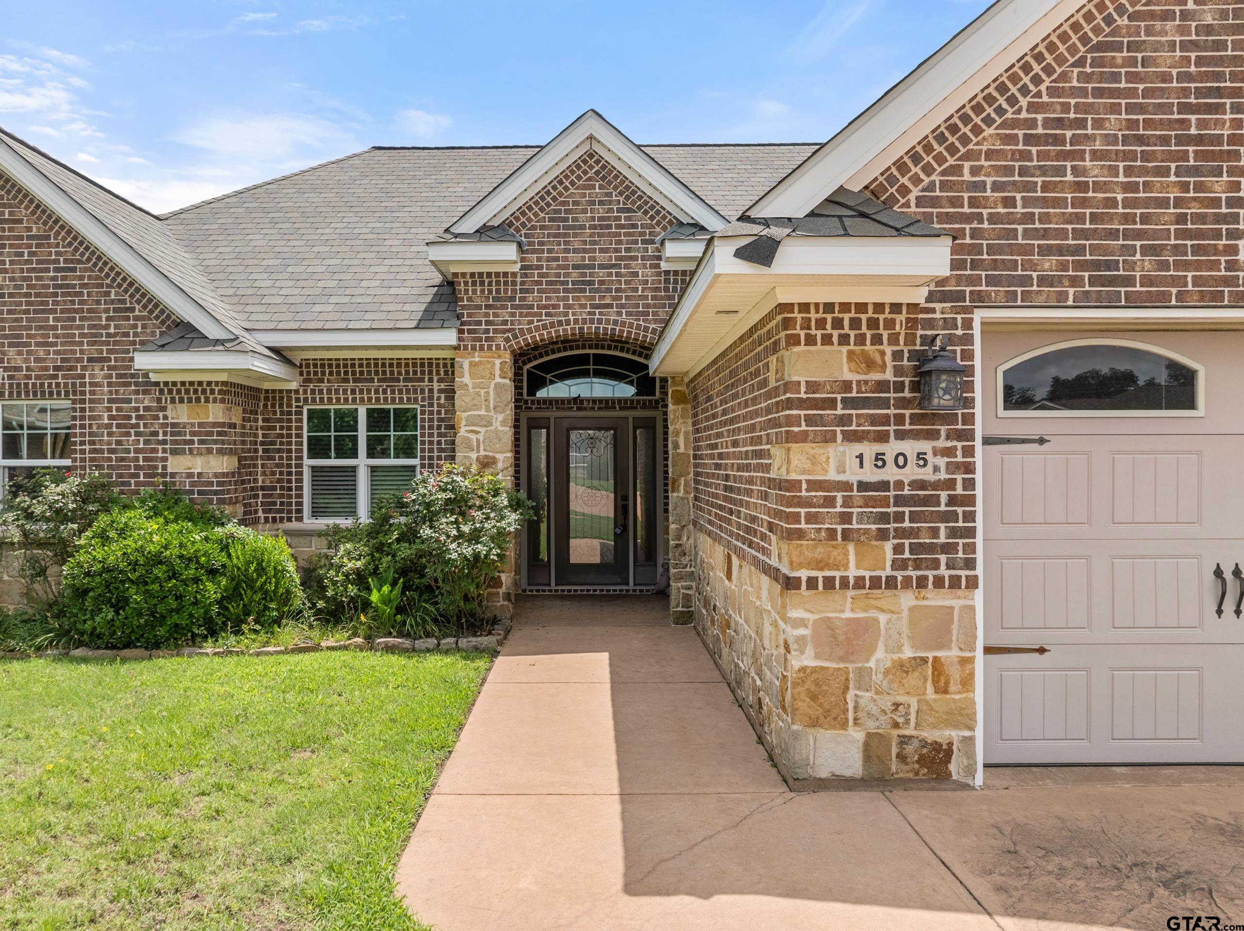 1505 Lucy CIR