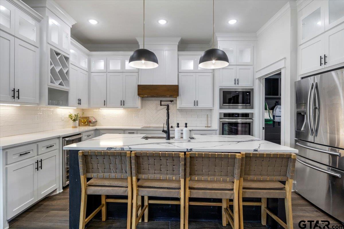 12432 Maplewood Dr