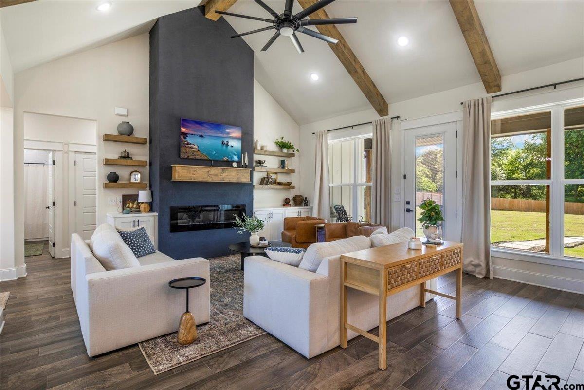 12432 Maplewood Dr