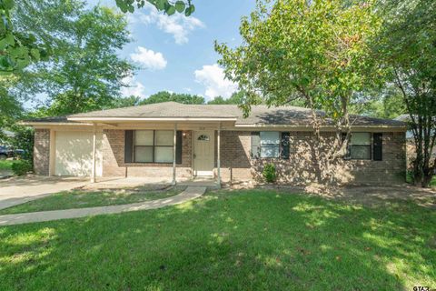 713 S Boyd St Lindale TX 75771