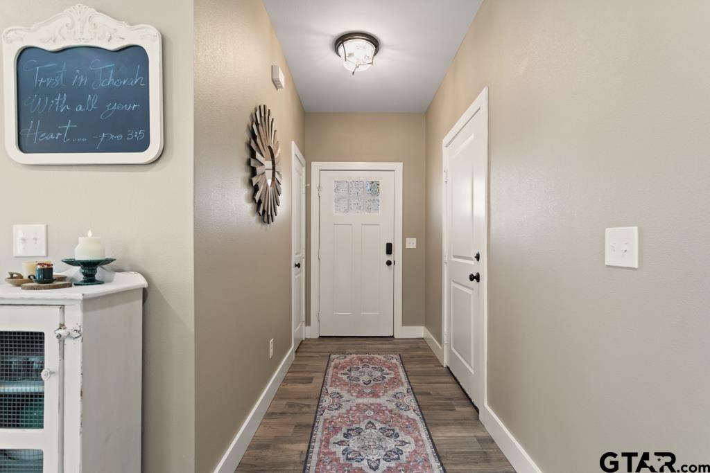 17110 Crossing Circle