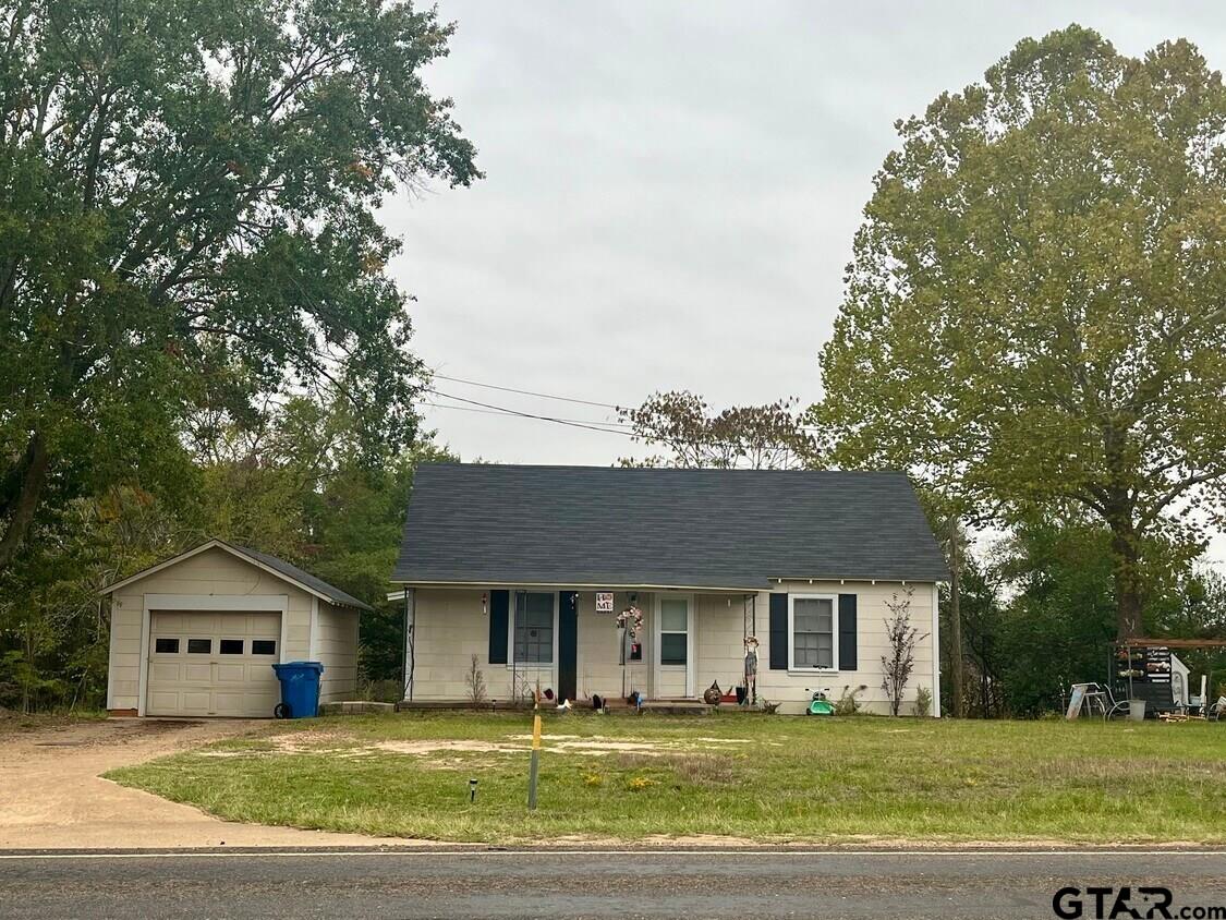 802 E Hubbard