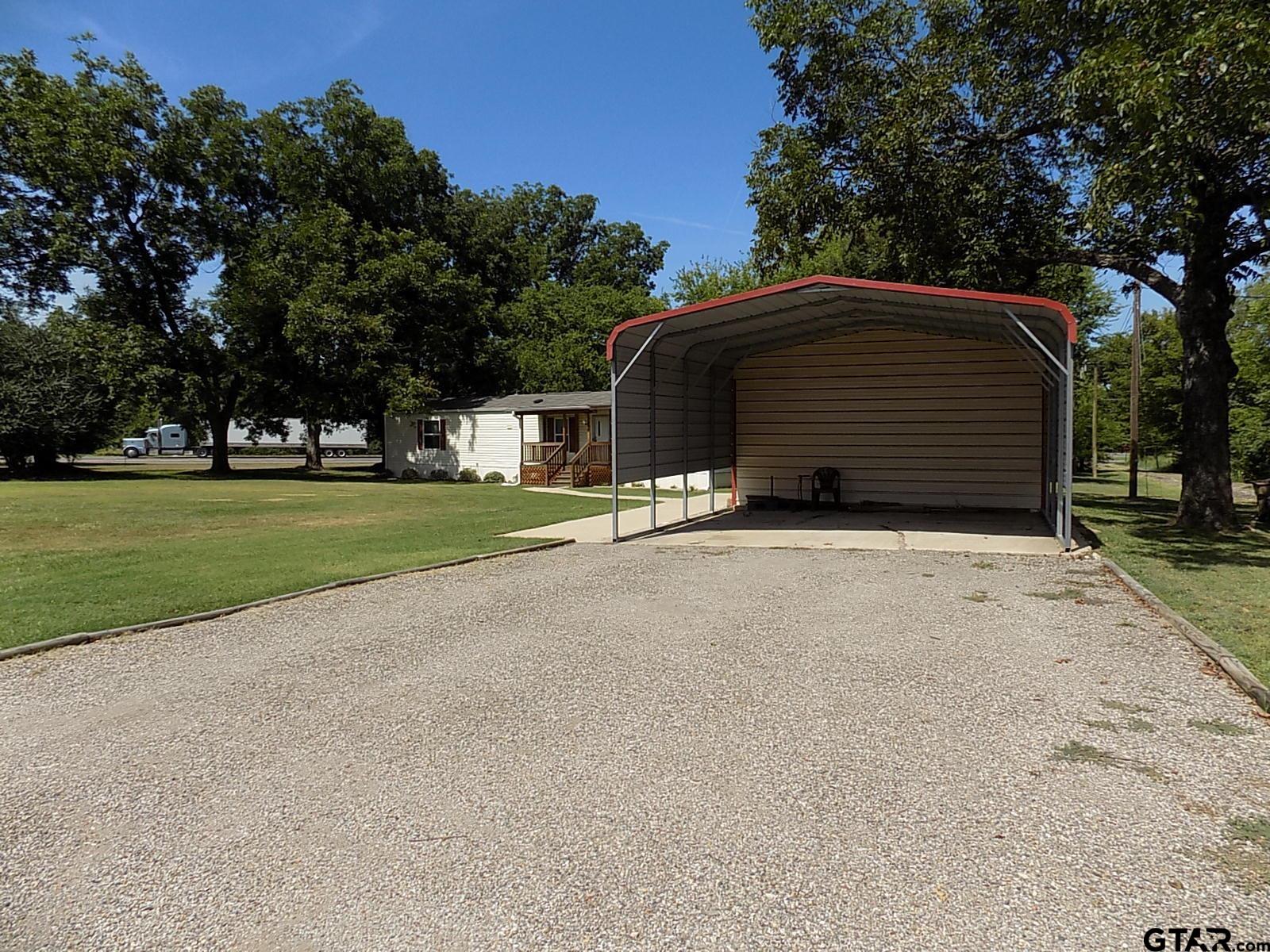 390 Grand Saline