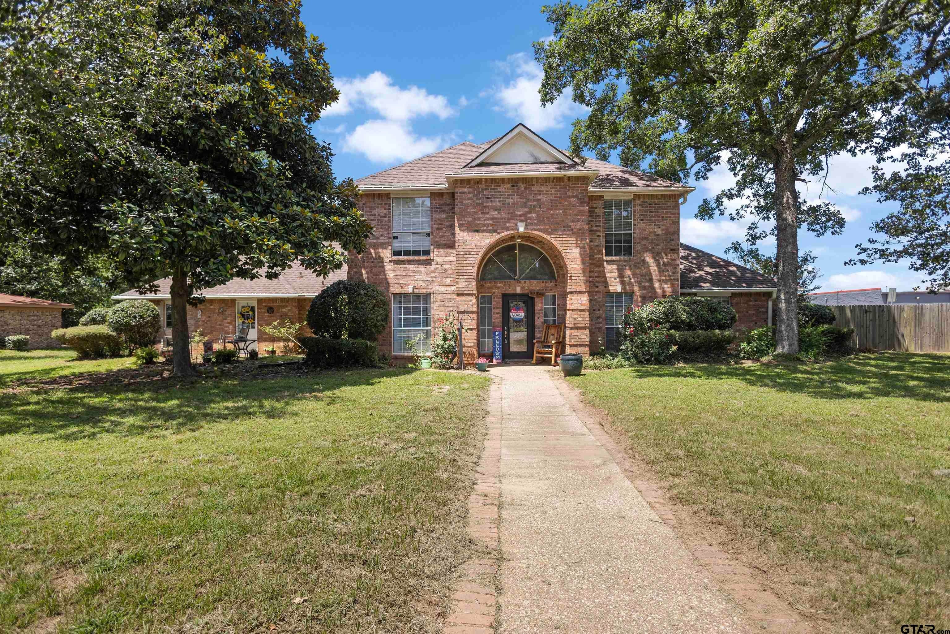 3099 Rolling Hill Dr