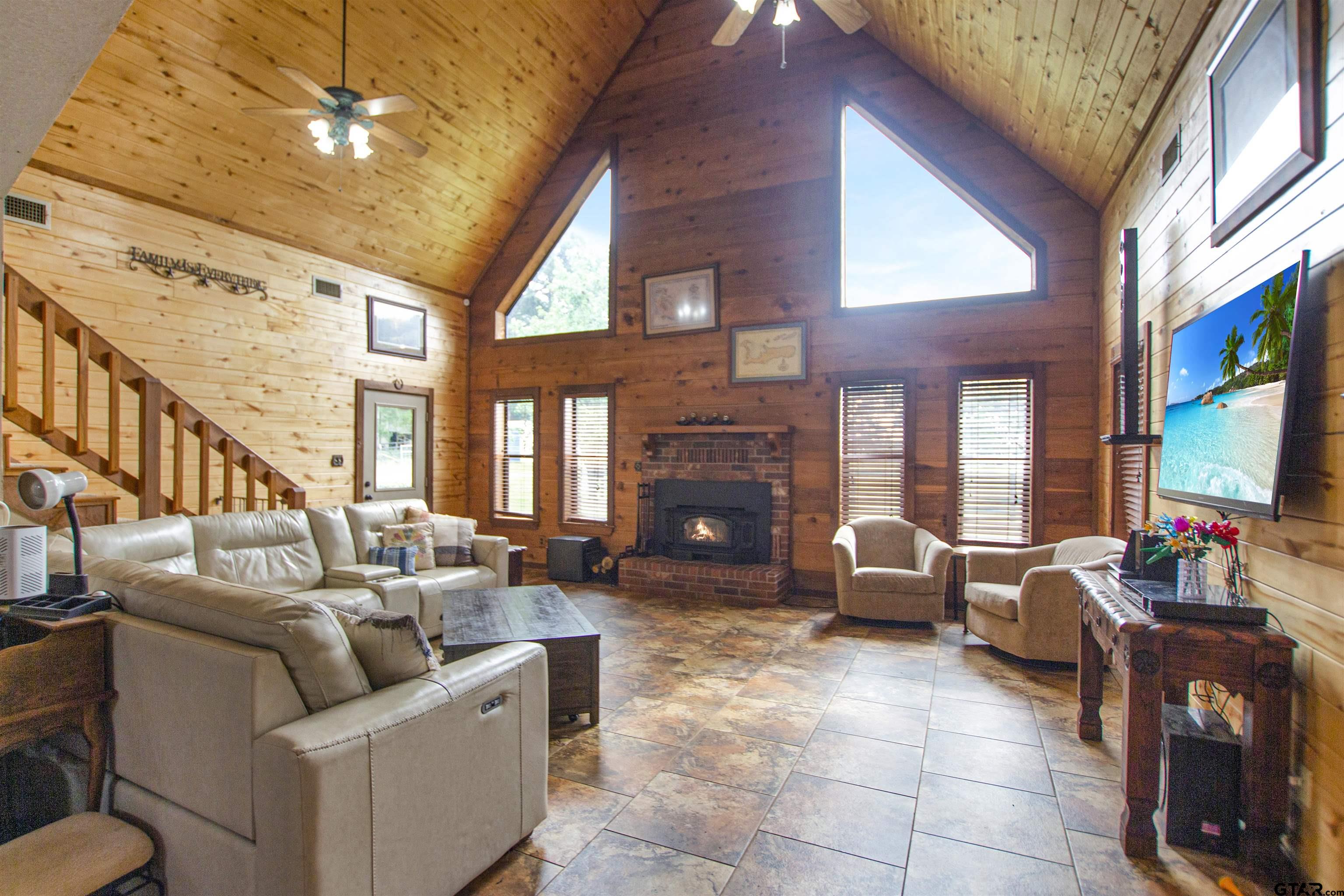6233 Curtis Black Rd