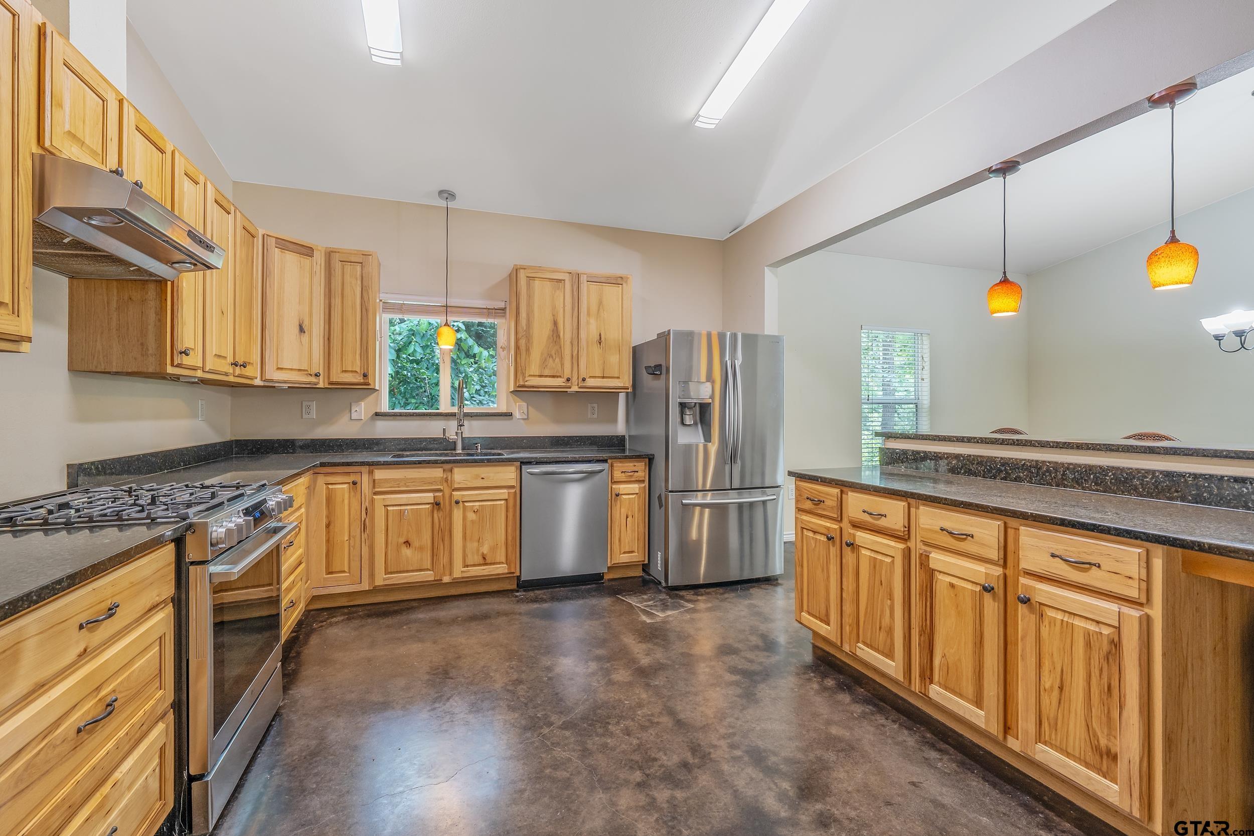 22253 County Road 422