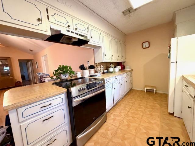 23319 Peninsula Point