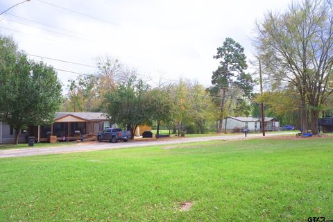 5000 Woodcastle Chandler TX 75758