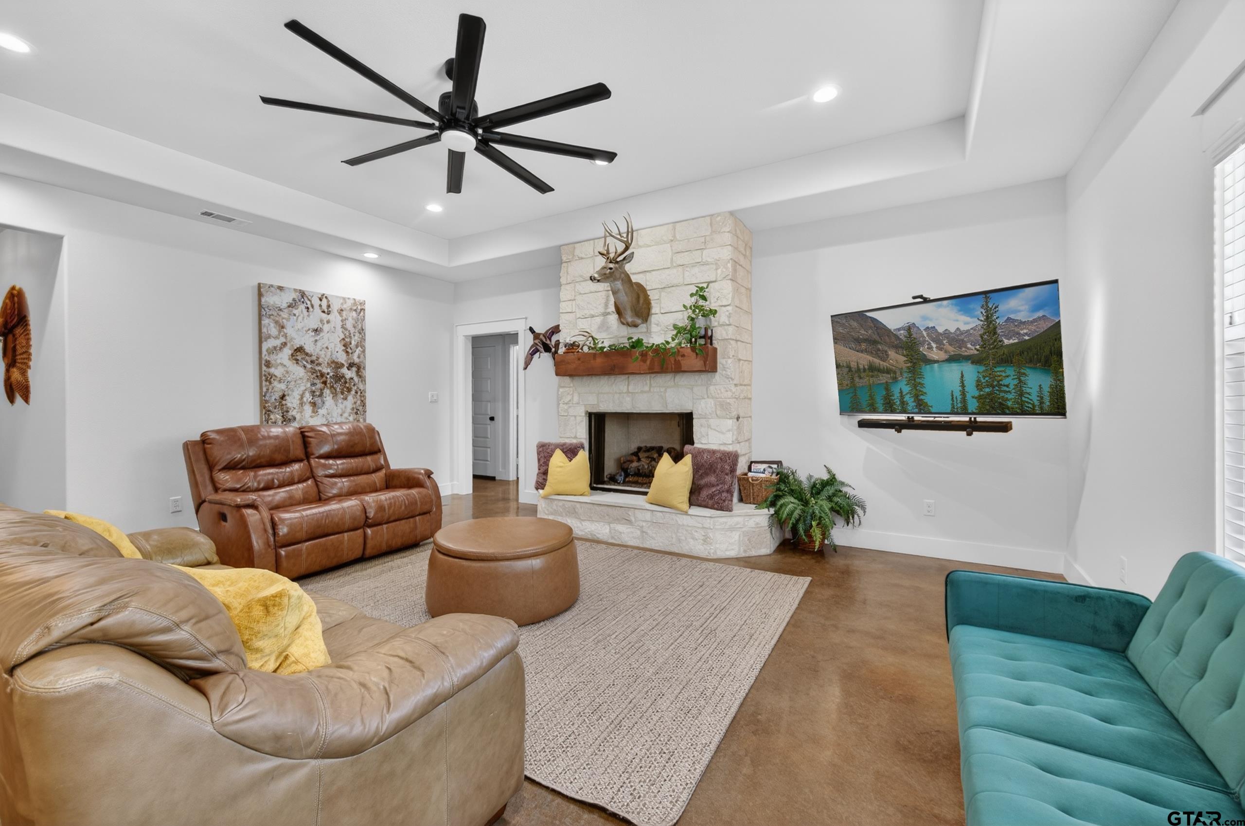 6371 Mill Run Rd.