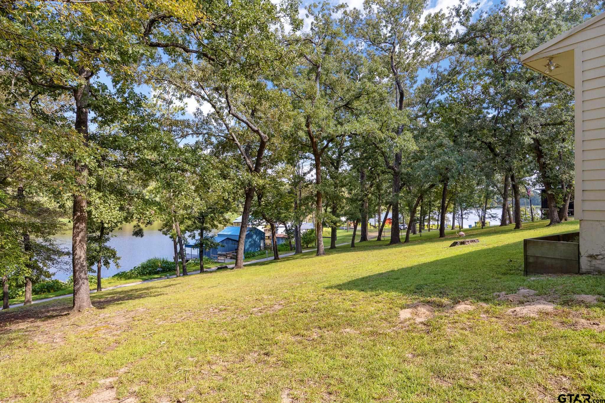 20650 W Grove Club Lake Rd