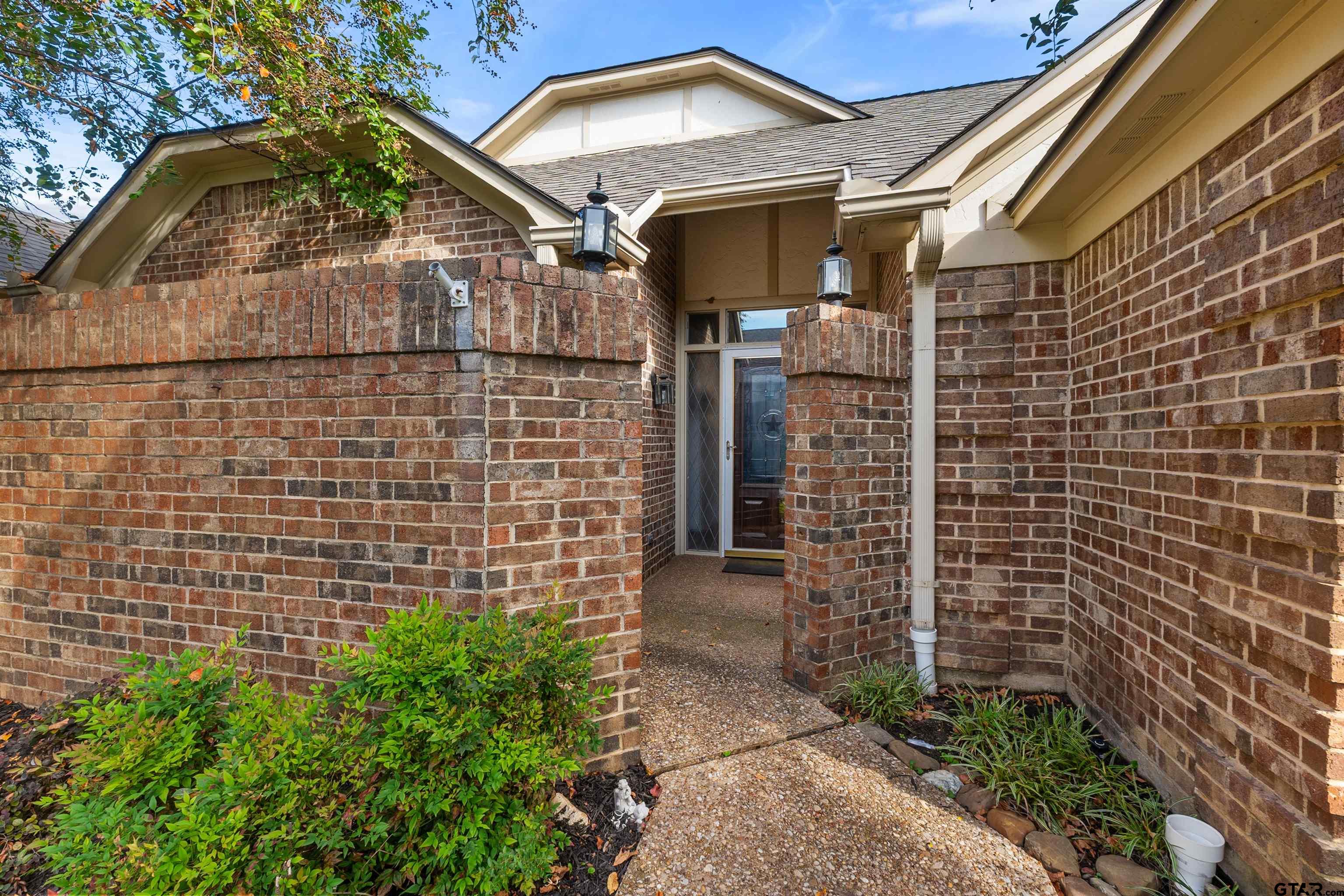509 Buckingham Pl