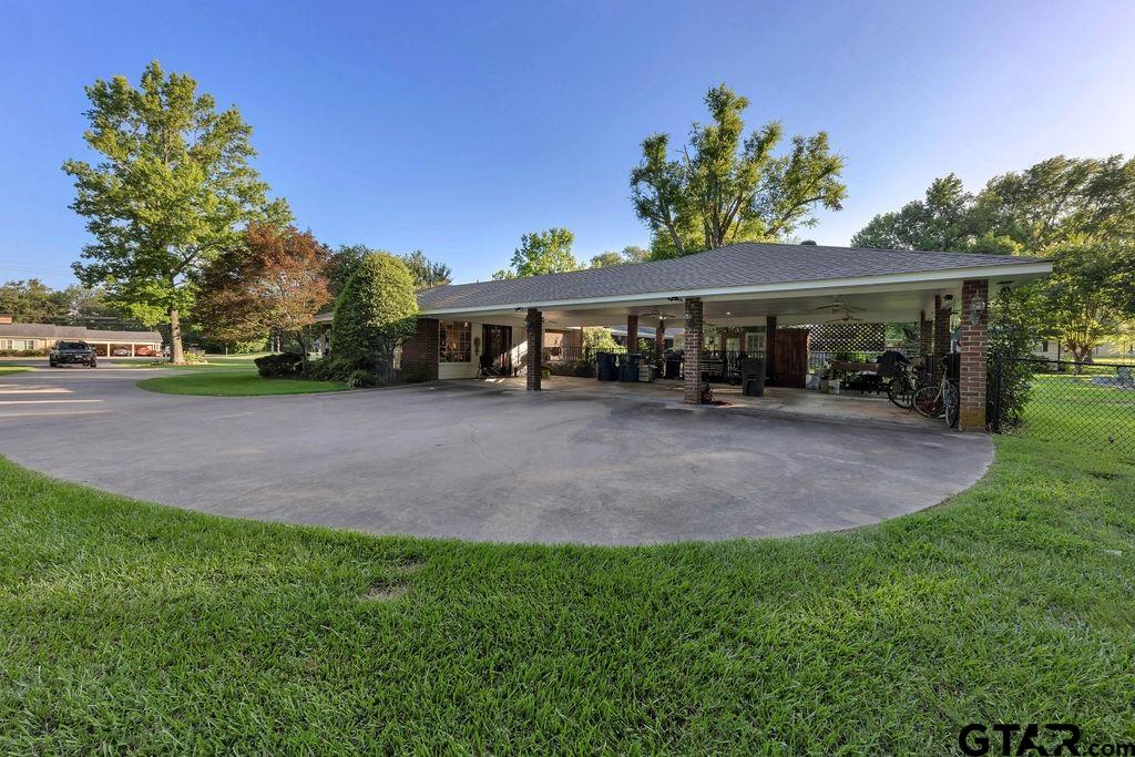 612 W Coke Rd
