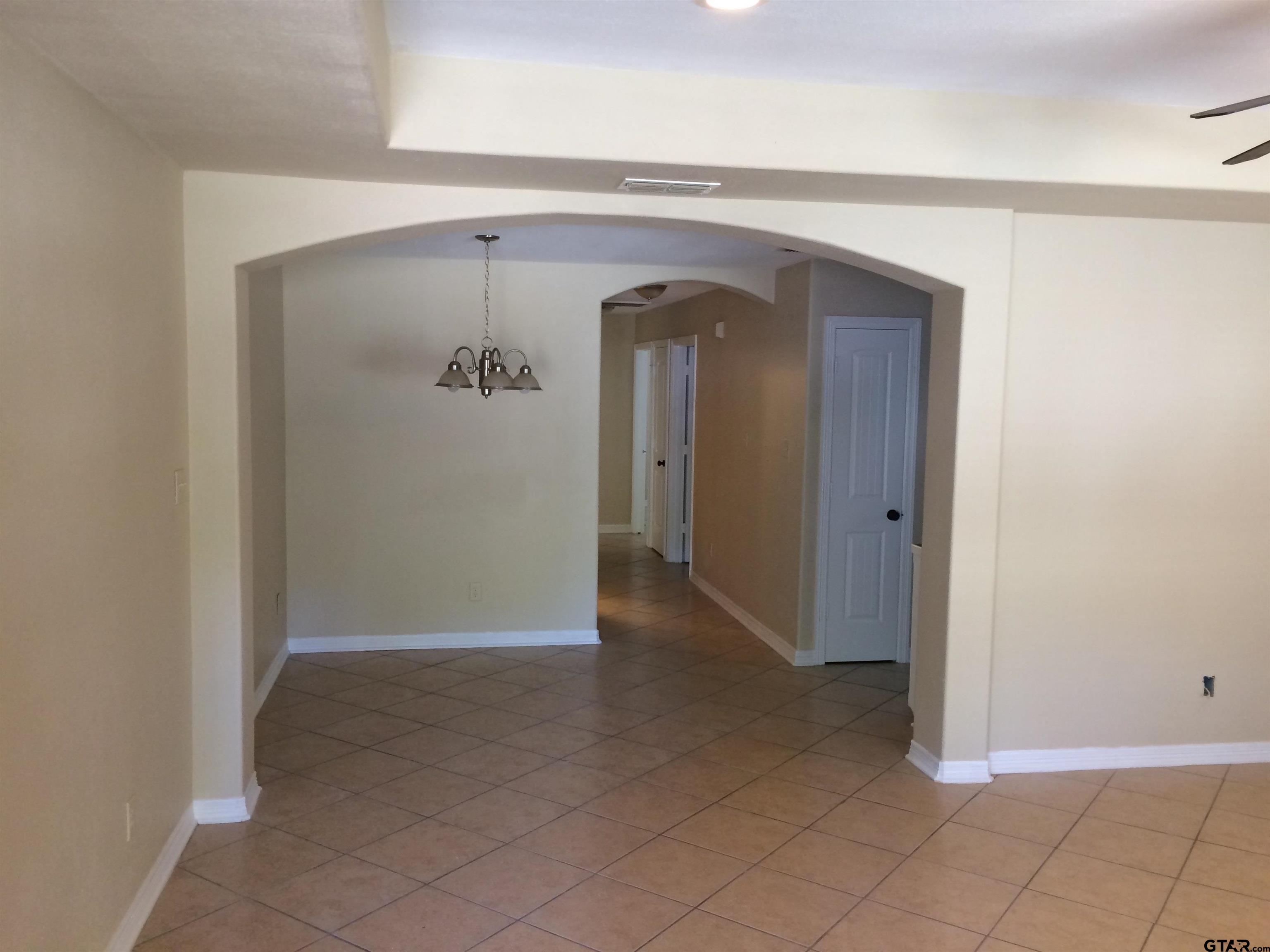 521/525 S Clayton Ave